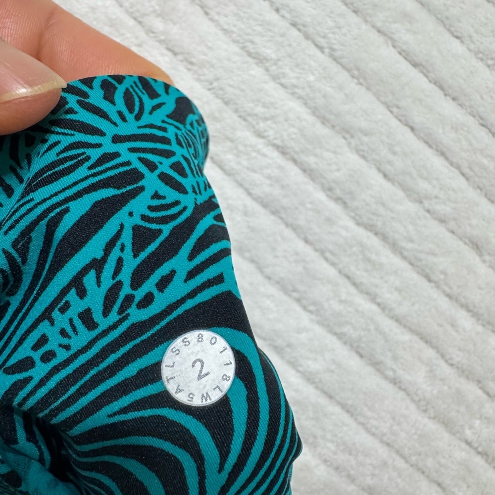 lululemon athletica Teal Patterned Leggings - Picture 2 of 6